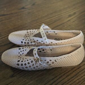 Bibi Lou Della Ballerina in Nude, Size 39 woven moto flats, worn once